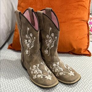 TWISTER GIRLS' LILY BROWN WITH WHITE FLORAL EMBROIDERY SQUARE TOE COWBOY BOOTS
